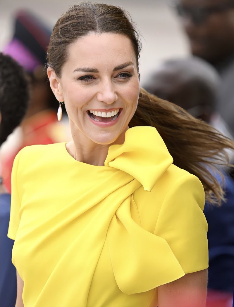 RoyallyBelle_'s tweet photo. She is absolute sunshine!☀️

The Duchess of Cambridge photographed in Jamaica earlier this year🤩 https://t.co/2pnZK1xJjB