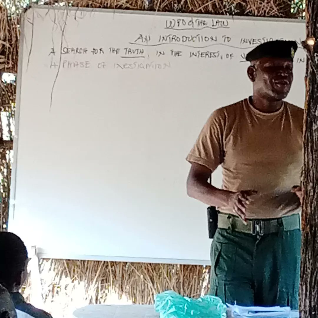 KanyemboBenson's tweet photo. I delivered a lecture on An Introduction to Investigations which forms a very important component of the day-to-day duties of the wildlife officers.
#rangertraining #scouttraining #Scouts #RangerLegacy #SupportAfricasRangers #ForWildlifeRanger #southluangwa #zambia https://t.co/638QXph5eL