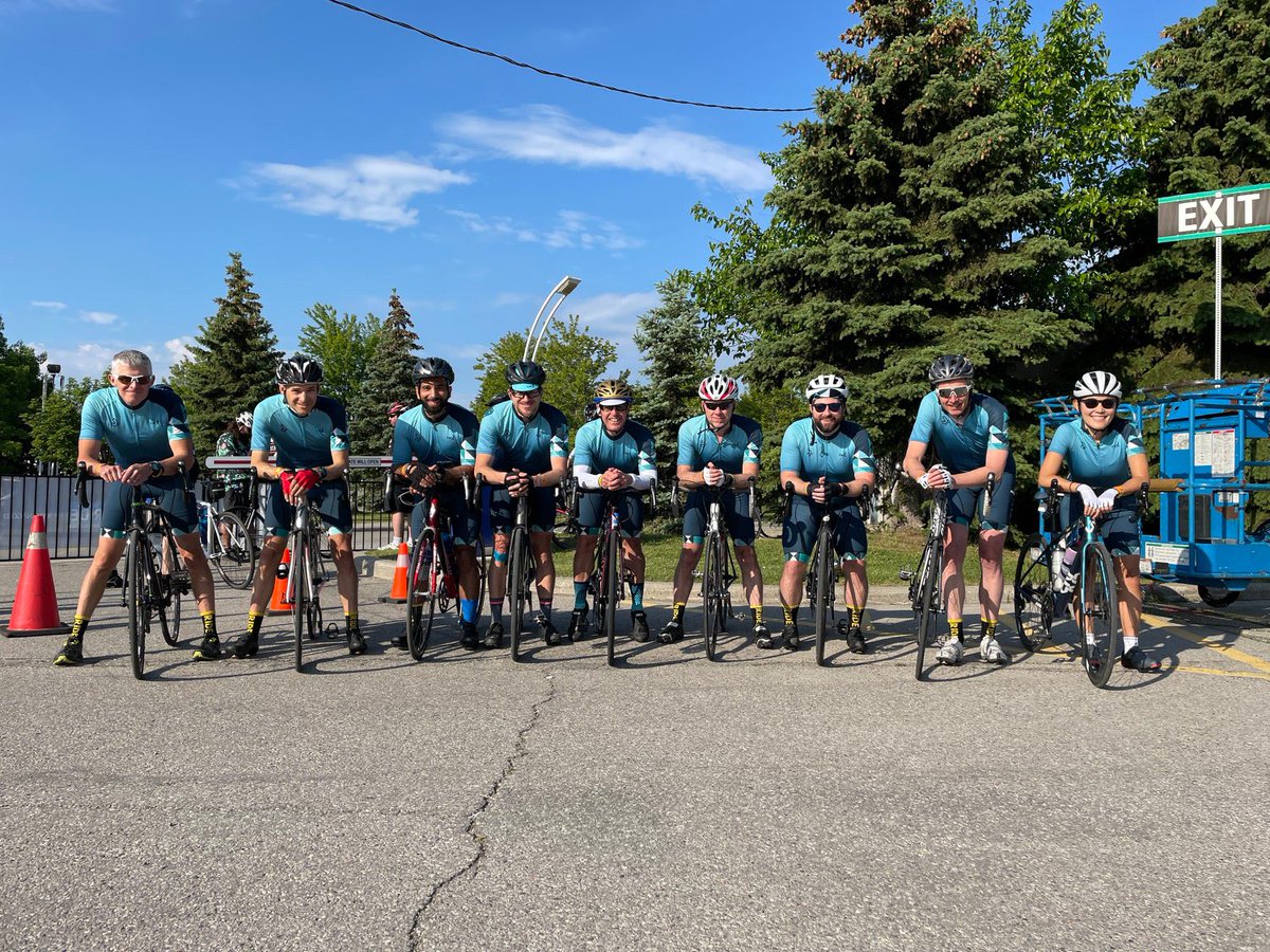 TMXGroup's tweet image. Good luck to the members of #TeamTMX taking part in their final day of an epic 2-day journey from Toronto to Niagara for #theride2conquer cancer! 🚲

@theride2conquer @thePMCF