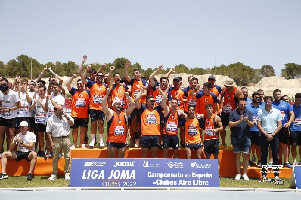 atletismoRFEA's tweet image. PODIO #LigaJoma #CEclubes 

1º @LHospiAtletisme (129 p.) ⬆️División Honor
2º @cornellaatletic (112,5 p.) ⬆️División Honor
3º @Atl_Alcorcon (91 p.)

ENHORABUENA 👏👏👏

🔗 bit.ly/3xl9U4V
@LaLigaSportsTV 📺 bit.ly/3Hh3hp5