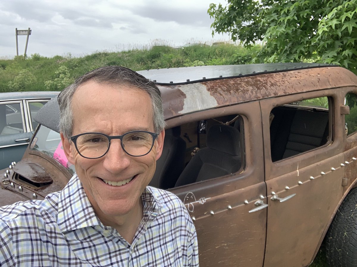 PhilaFreedomGuy's tweet photo. #WhereIsGUY greetings from the Lancaster/Chesco border…and the Chesco/Delco border. (If only there wasn’t $5/gas…ahem.) #CarShow at #Stoltzfus Feed &amp; Seed, lunch at #BrassEagle and MusicFest in #Wayne to support @ChildrensPhila. #SmallBiz #Entrepreneurs #GivingBack &amp; #Community https://t.co/16ZLhFoRRA