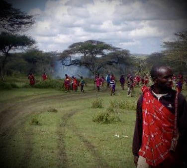 AfricaFactsZone's tweet photo. Tanzania's Government is evicting Maasai people from their ancestral land in Ngorongoro District to make way for a game reserve, and trophy hunters from UAE according to Survival International.

Paramilitary forces are reportedly executing the eviction. https://t.co/GOY0XYVirl