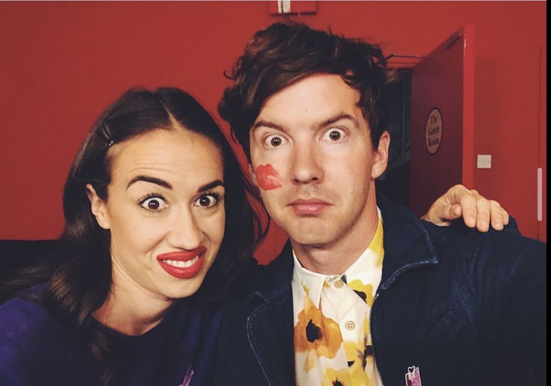Sydvaughnfan2's tweet image. HOW IT STARTED          HOW ITS GOING 🥺💄
@MirandaSings @ColleenB123 @erik_stocklin #Erikleen #Mirandick