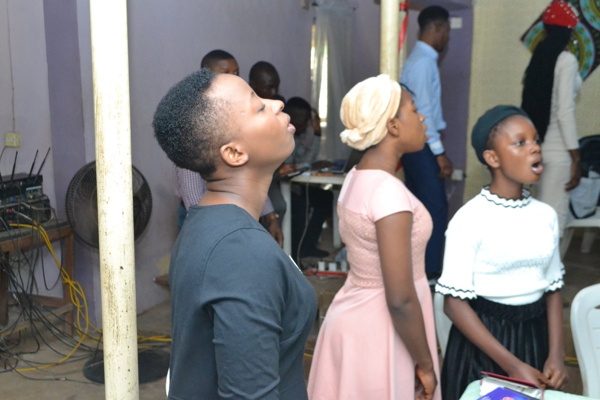 GREATNESSarena's tweet photo. We worshipped, had great conversations on nation building and enjoyed sumptuous breakfast in His presence.
#Breakfastsunday 
#SundayService 
#RCCGsundayservice
#NYAYA
#YP4 https://t.co/HgdEIsTZrN