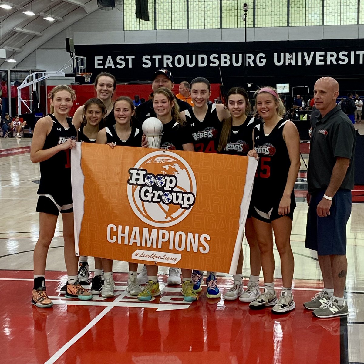 Lady Runnin Rebels tweet media