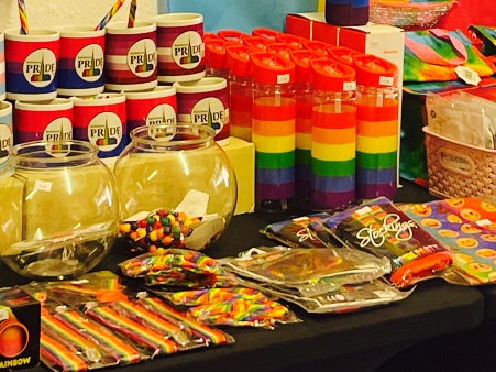 pride_salisbury's tweet photo. #Salisbury #Pride shopping - raising money for Pride 🌈 2nd July 2022 #SalisburyPride
Visit the shop - open weekends 10 to 4pm weekends! https://t.co/rAUeJ8Jv3M