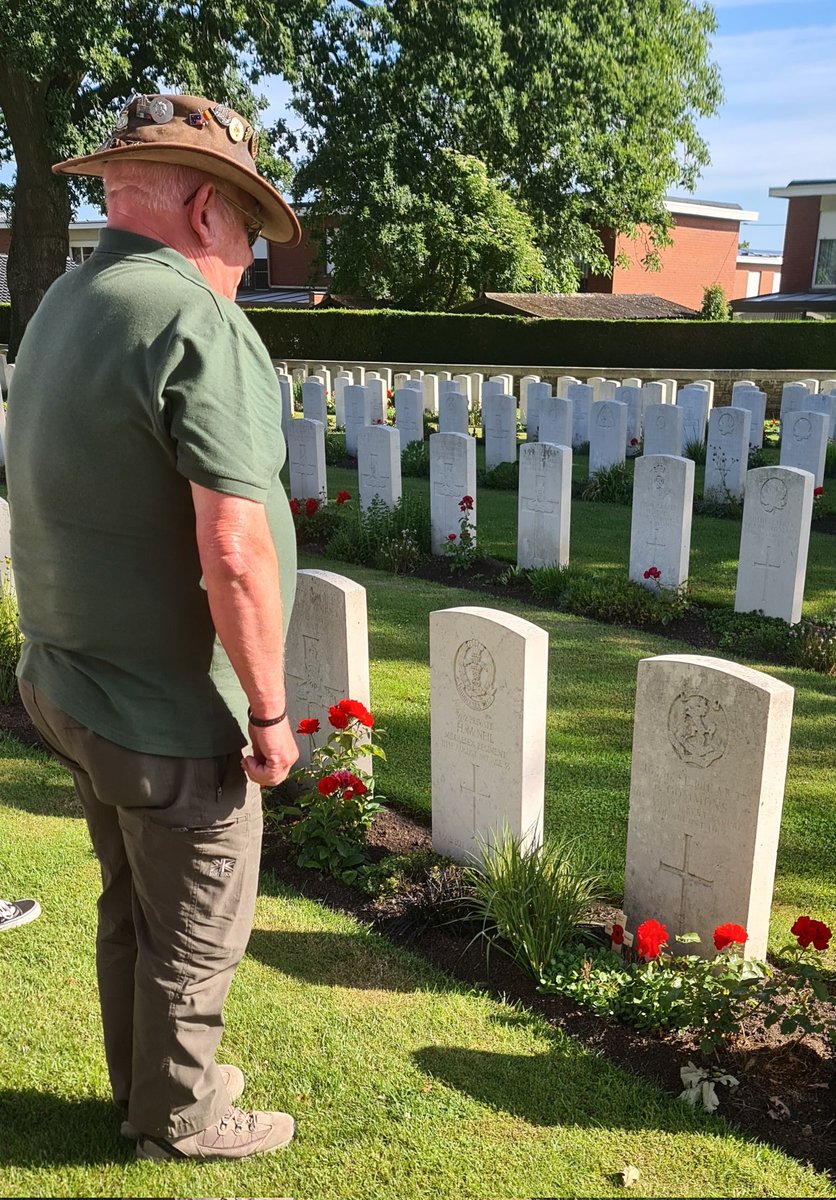 BBTLLP's tweet photo. And thats a wrap for another 3 weeks, stops at #EssexFarm then two fantastic personal stops at #Poperinghe and #Abeele @CWGC #Cemeteries, a talk on #ShotAtDawn and then a slightly earlier @LeShuttle home! A fantastic tour as always with some great people! Back again in 21 days! https://t.co/4vMdnp4Ucn