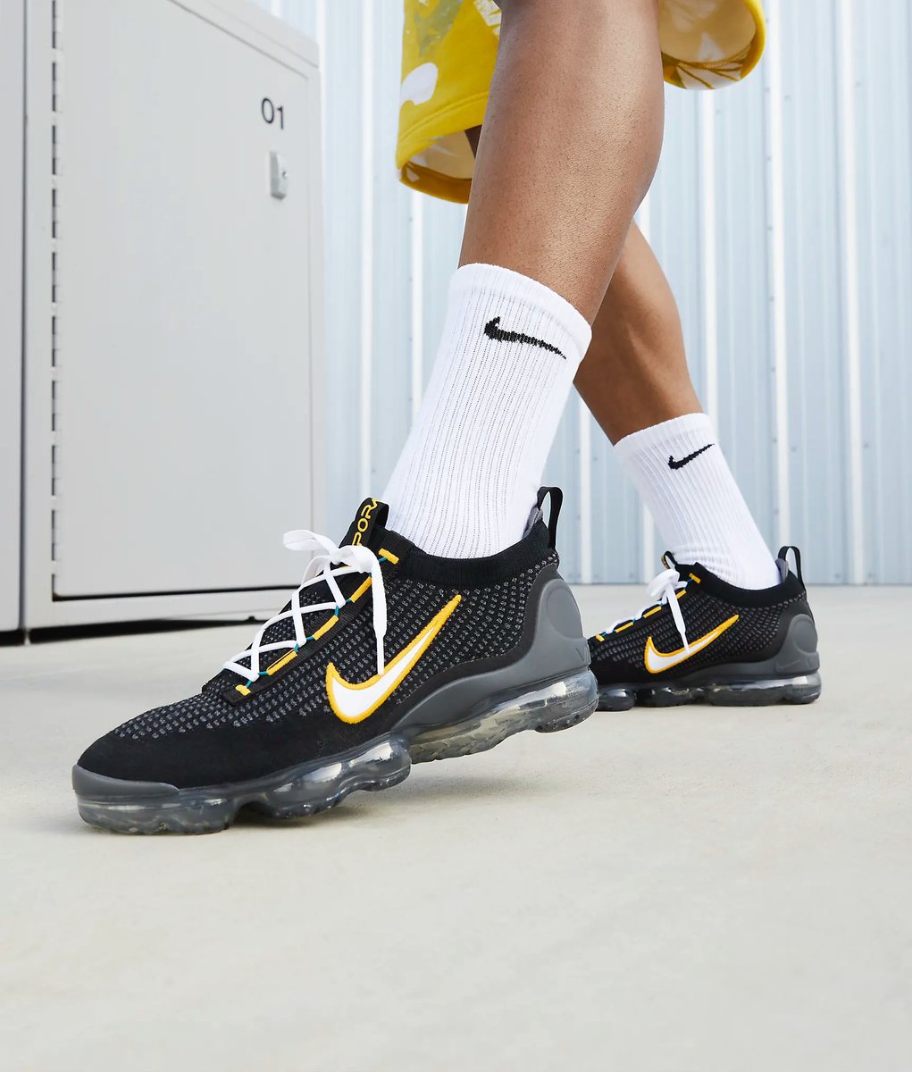 Sneaker Deals GB tweet media