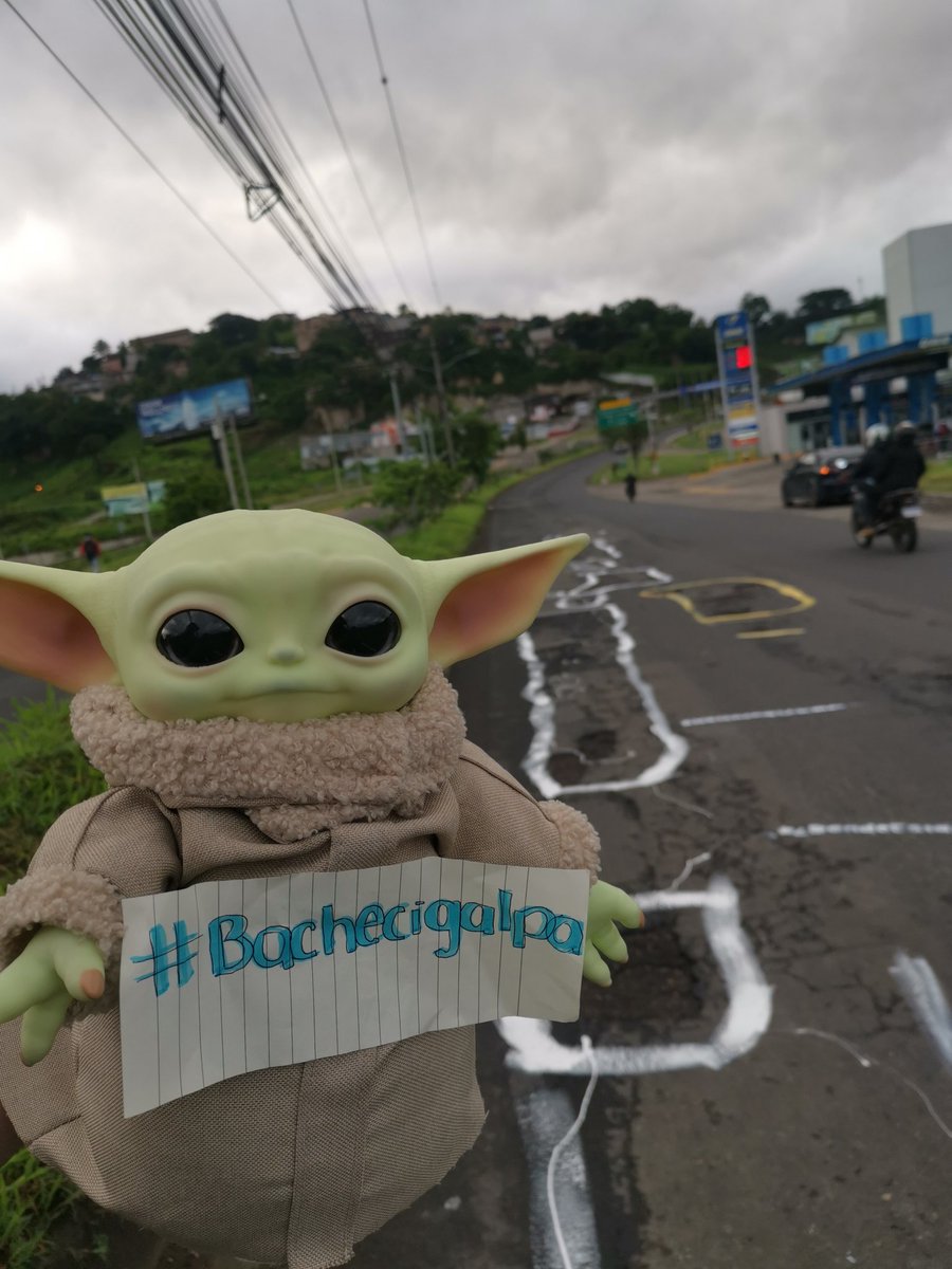 babyYodaHn's tweet photo. Desde tempranito Vigilando la Capital 😎🌌🚀 con ayuda de ustedes amiguitos podemos llegar a todos los rincones de esta bella cuidad 👨‍🚀
#GroguVigila @JorgeAldanaB donde estas? 🙁 https://t.co/l1ssJuzosi