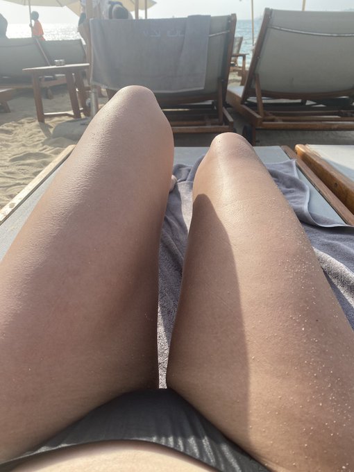 Having my best time 😋 https://t.co/syH3zJUmfF<a href="/tag/mvsales"class="tags"><span>#mvsales</span></a>