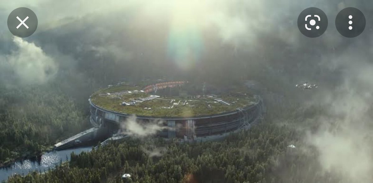 21CLDarren's tweet photo. What does #JurassicWorldDominion have against #Apple? https://t.co/72AFYFOOrh