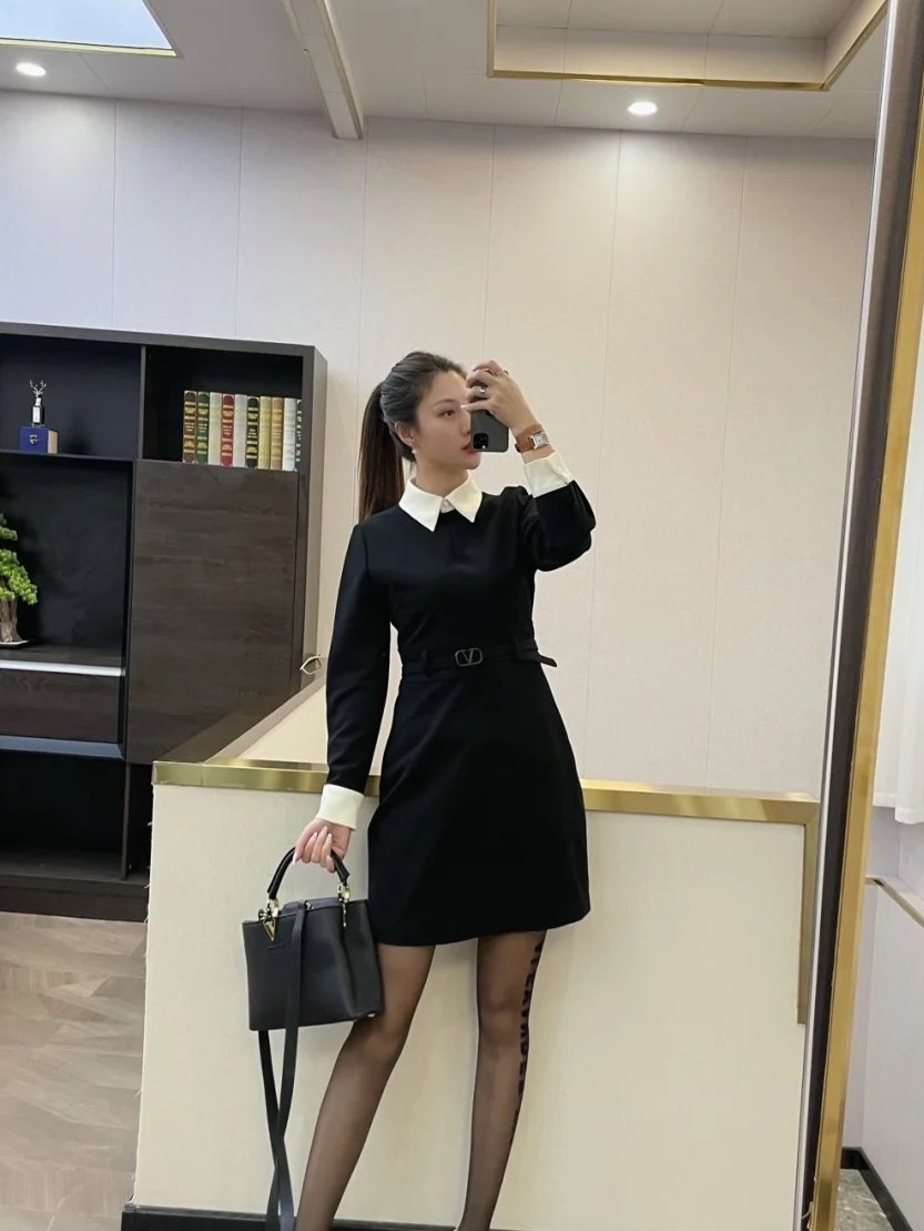 AnnaChen1122's tweet photo. office mood https://t.co/FWRHkmvvkD