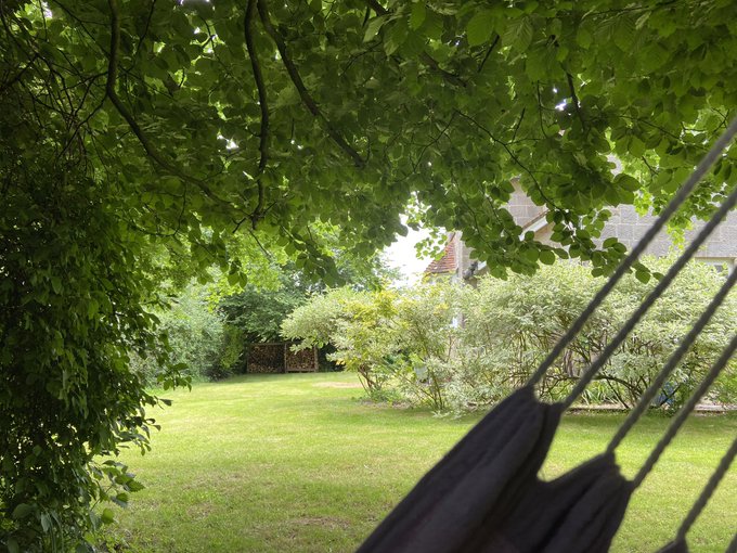 Sunday vibes, chilling in the hammock in between packing for France #randr #rest https://t.co/VokF0O<a href="/tag/rest"class="tags"><span>#rest</span></a><a href="/tag/randr"class="tags"><span>#randr</span></a>