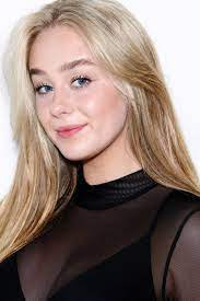 merlinpapin3's tweet photo. On souhaite un Bon Anniversaire à #DevoreLedridge qui a 21 ans , on peut la voir dans
Bizaardvark
@FredOL69007 https://t.co/ExYLemdEzr