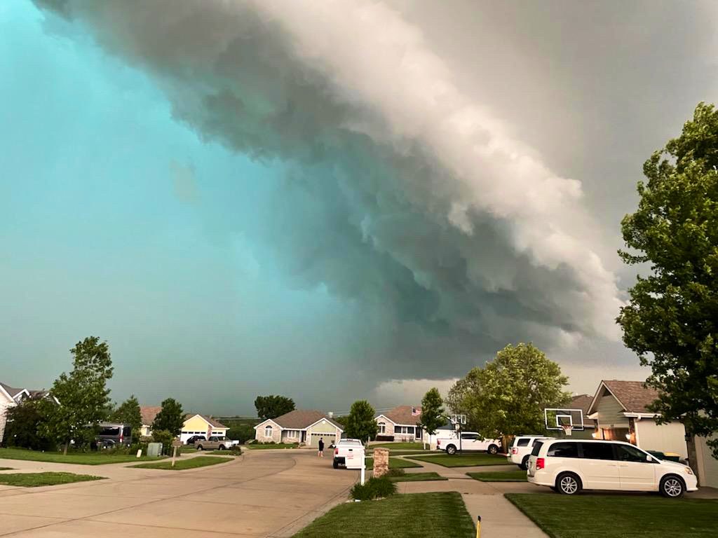 JacobLanierWx's tweet image. MANHATTAN, KS: A really impressive view of the monster storm that produced a tornado in Riley County on Saturday evening. The blue tint is from the hail core… 📷: Anita Duke @fox4wx #KSwx #StormHour
