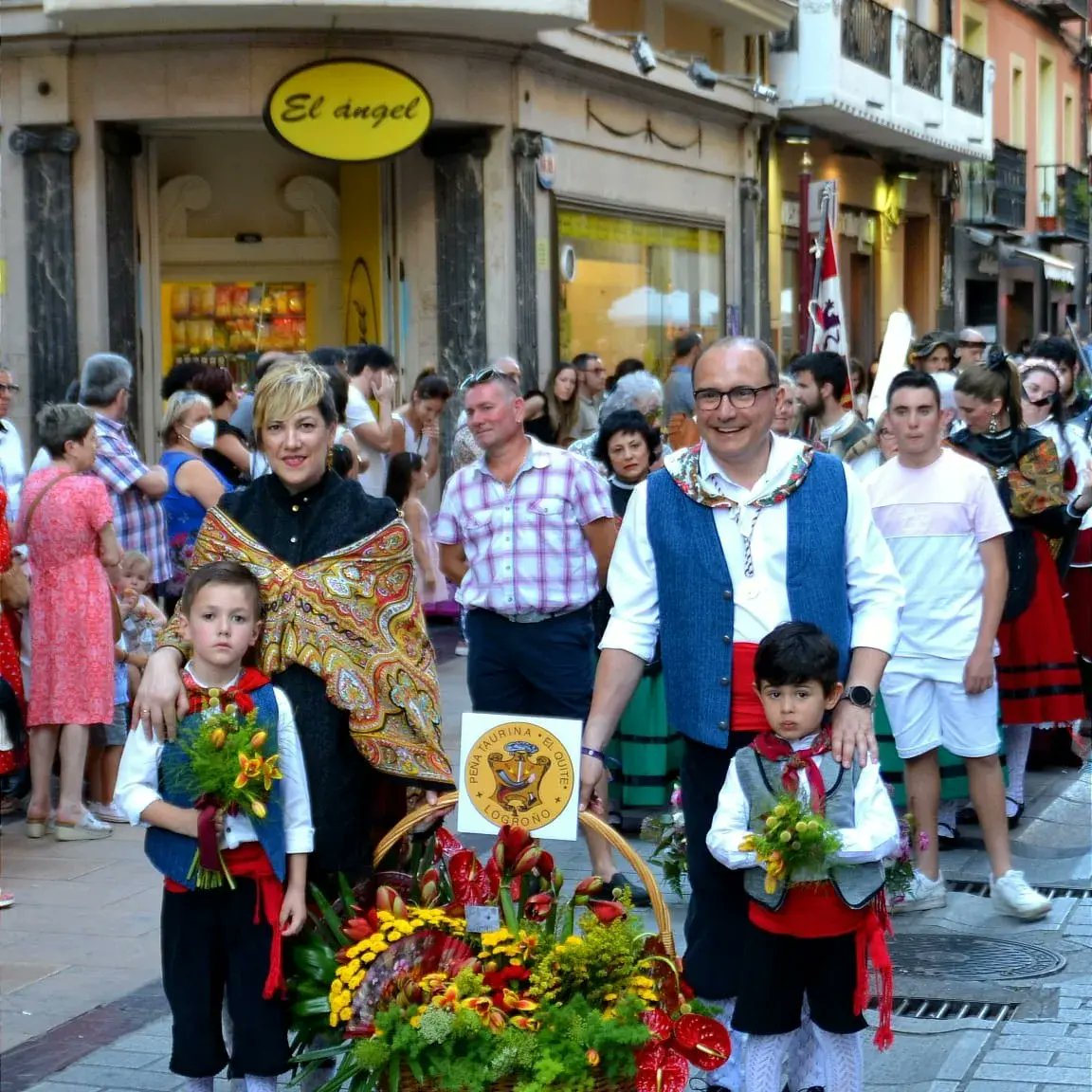 alerenam's tweet photo. @FiestSanBernabe 2022 De vuelta a las calles. https://t.co/4FWeVzR5At