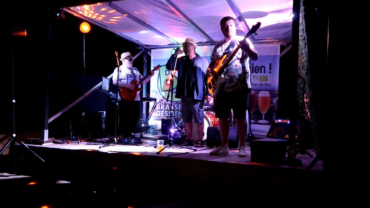 AlchemicJourney's tweet photo. Live at QG Gessien Saturday 11 June, 2022! 🤟😎❤️
#Rock #Music #Live #Concert #QGGessien #BrasserieGessienne #YESevent #PaysdeGex #Ornex #BassinBellegardien #AlchemicJourney #ProgRock #Psychedelic https://t.co/0pN45NitNC