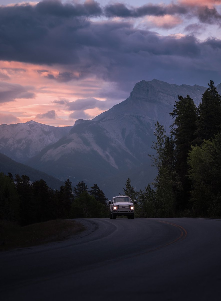 giltamin's tweet photo. GM from the Canadian Rockies! I���m excited to share some of the beautiful scenes I’ve captured. https://t.co/YhvEhPgriT