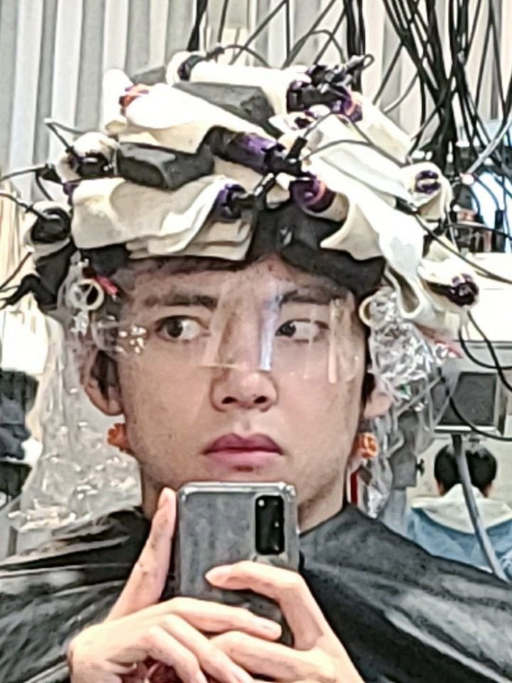taeteland's tweet photo. IM SCREAMING https://t.co/ihHnkbib0X