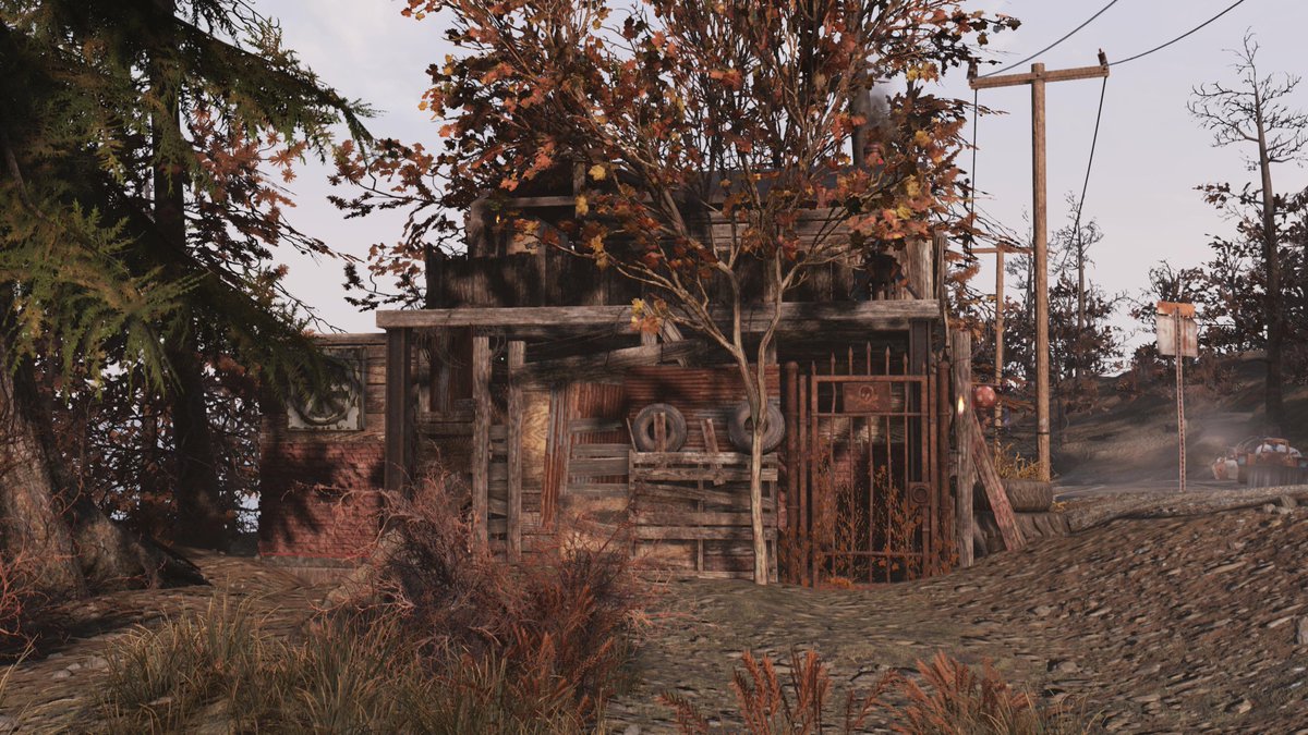 jawafour's tweet photo. Just by Fort Atlas in the Savage Divide, my new camp is rundown but well protected. #Fallout76 https://t.co/Qbwj5Knn5m