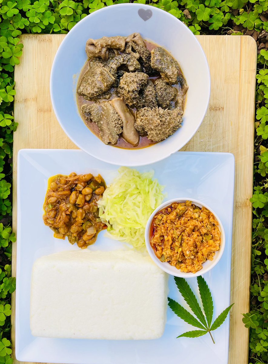 NevariMpho's tweet image. Sunday Lunch served 
Nothing hectic 😂😂😂
Mogodo and Pap with some sides
#MagicKitchen 
#@Bluza_za
#ITISNOWORNEVER
#WORKINPROGRESS
#CONSISTENCY
#DEDICATION
#DETERMINATION
#BEKINDTOYOURSELF
#KEEPTHEFAITH
#ITISWELLWITHMYSOUL
