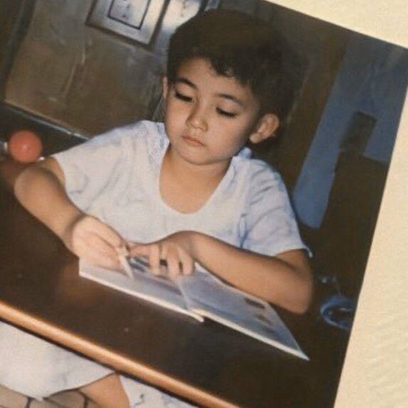 JIHANH0SHI's tweet photo. — Tadhana.

hindi na sasabihin, ipapaubaya na lang sa hangin... o sa tadhana...

( #yoonhong filo au ) https://t.co/DLqj9rpkqk