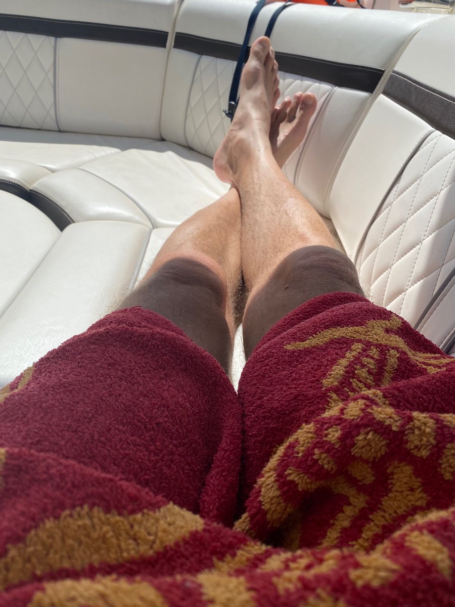Strohhut96's tweet photo. @Mononok11078449 @gerreetweet @rt_feet @KingOfFeet10 @FeetPromo @FootParadiseRT Ich auch 😊🚤🌞 https://t.co/KTRMh2NEz7