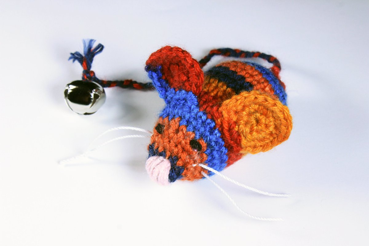chestnutcrochet's tweet image. Sharing for Patti Turon on Etsy
Really love this, from the Etsy shop ADKArtsBoutique. etsy.me/3QeATIb #etsy #catnipcattoy #catnipmousetoy #pettoy #mousetoywithbell #catniptoyforcats #crochetedcattoy #mousecattoy #organiccatniptoy #organiccatnipmouse