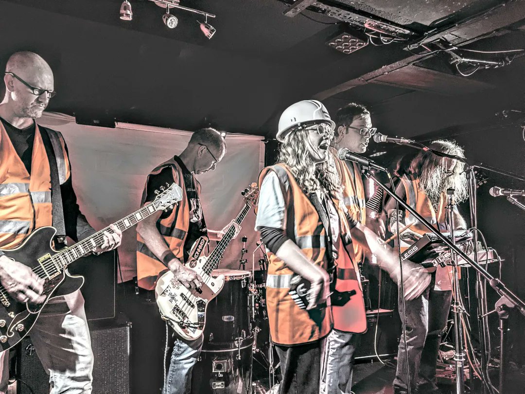 A hearty RIP to <a href="/Emergelibrarian/">Emergency Librarian</a> who played the final show at <a href="/LttleBuildings/">Little Buildings</a>. The local circuit will be a duller place without them!

They were followed by two other fun sets from space-rockers The Between Space and surf guitar aficionados <a href="/TheMilkLizards/">The Milk Lizards</a>.