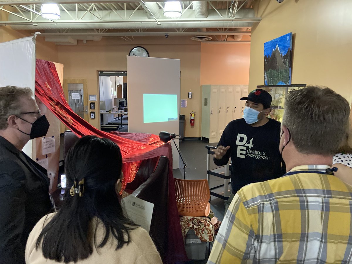 mariljones's tweet photo. Exhibitions at #DLTwinCities! It was beautiful to see folks sharing what they learned in their Deep Dives! #shareyourlearning @HSRA_MN @hthgse https://t.co/WMUIjajXg8