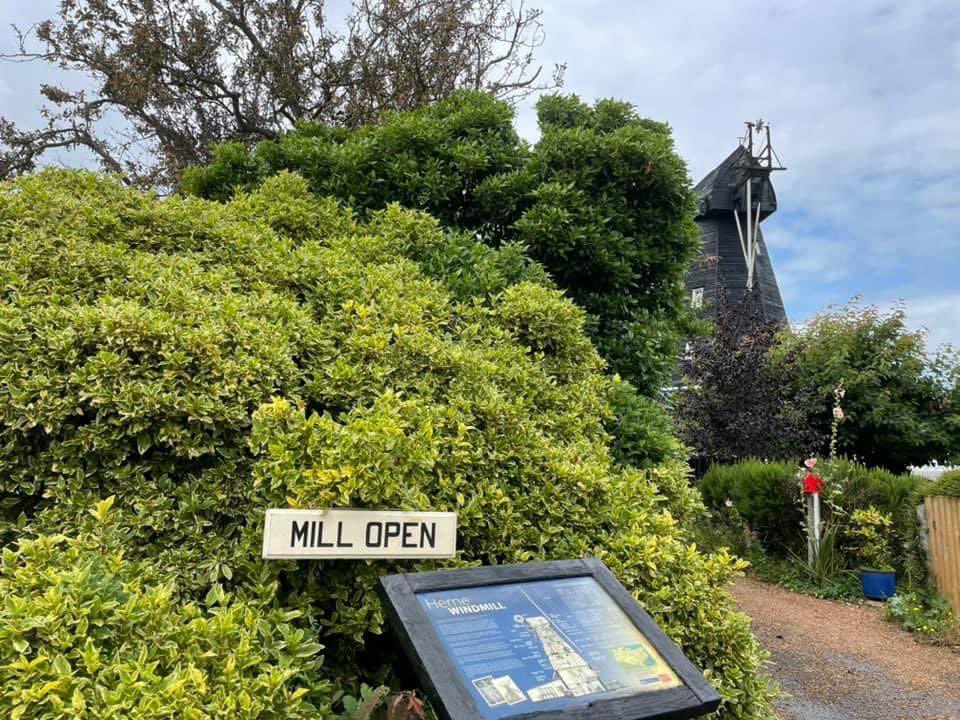 HerneMillKent's tweet photo. We hope everyone is having a wonderful weekend and enjoying the Garden Safari happening in the area today! ☀️🪴🌿💐
Herne Mill is also open until 5pm today, with last admissions at 4:30pm - see you soon!
#hernemill #windmill #hernewindmill #gardensafari #herne #kent #landmark https://t.co/lk7wG32uKk