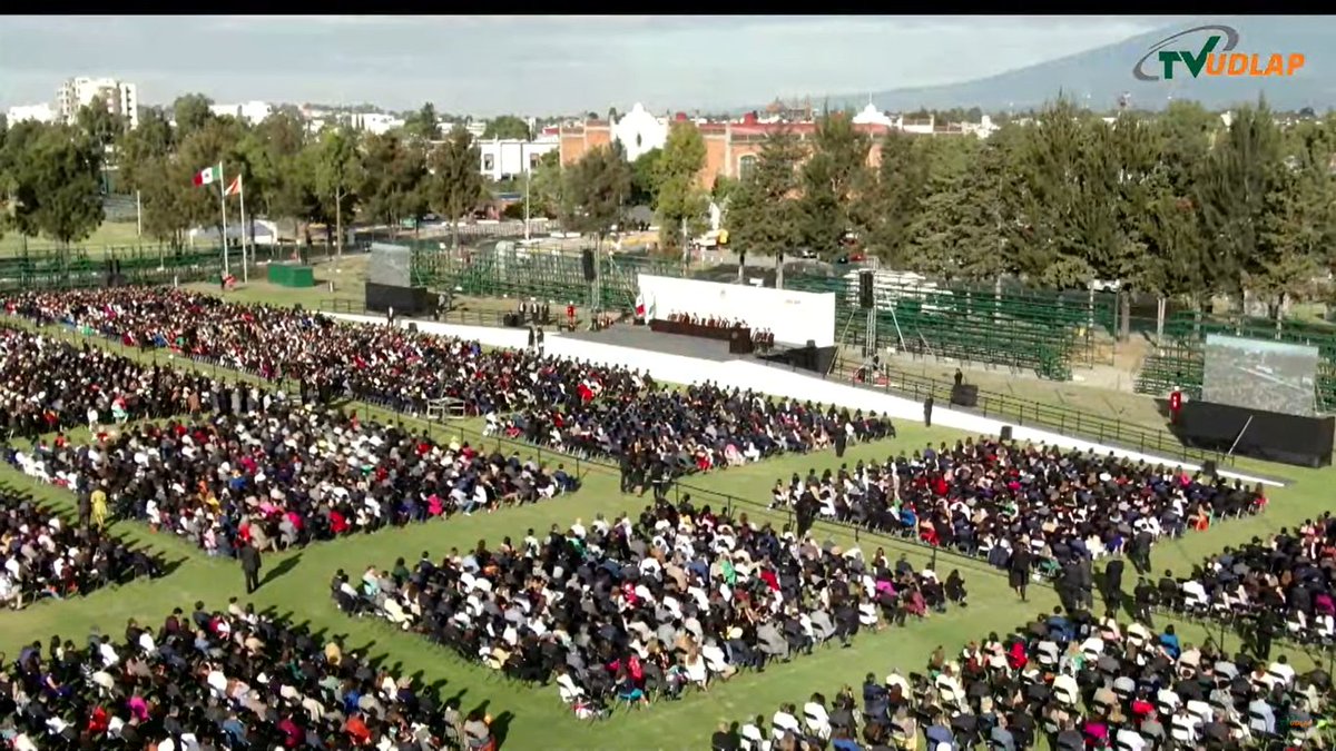 Esta es la imagen de que si PUDIMOS , de que  SUPERAMOS la mayor embestida que ha tenido la universidad . Sobrevivimos, rompimos el secuestro, los intereses mezquinos. FELICIDADES A TODOS LOS GRADUADOS. MUCHAS FELICIDADES <a href="/UDLAP/">UDLAP</a> <a href="/FuerzaUdlap/">FuerzaUDLAP</a>