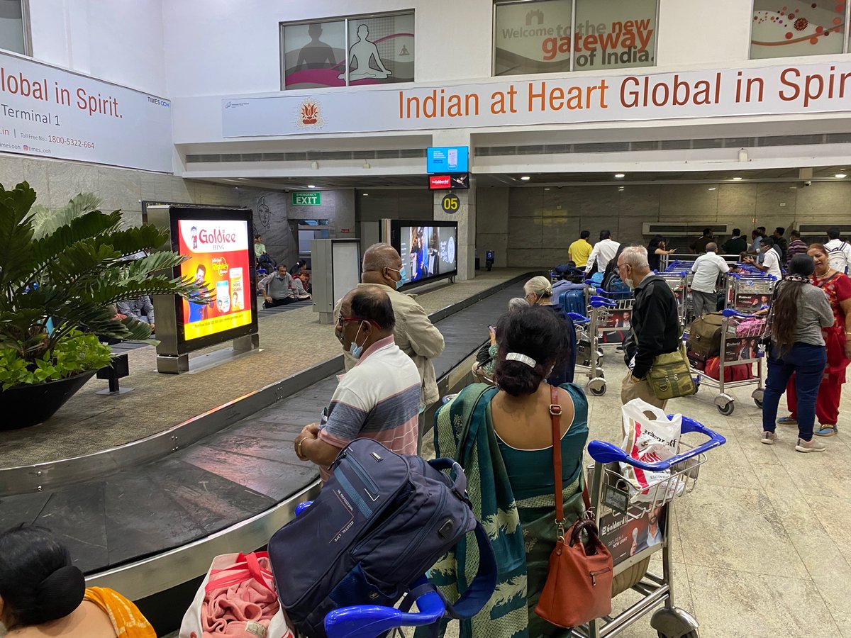 udaykishan's tweet photo. @GoFirstairways there is no sign of check in baggage of flight G8 287 at belt 5, T1, Mumbai airport. 12.6.22. Flt arrvd at 6:15pm. We have been wtng for 1 hr for check in luggage. Baggage claim counter is empty for last one hr. #gofirst https://t.co/otsCYKaWCl