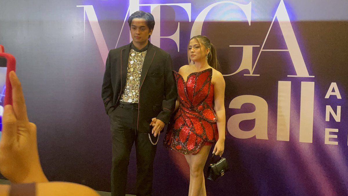 JhoeyPascua's tweet photo. And here they are!!! 

KDLEX ELEGANT MEGA DATE

#TheMEGABallAlexa
#TheMEGABallKD https://t.co/wrIUcuqspa