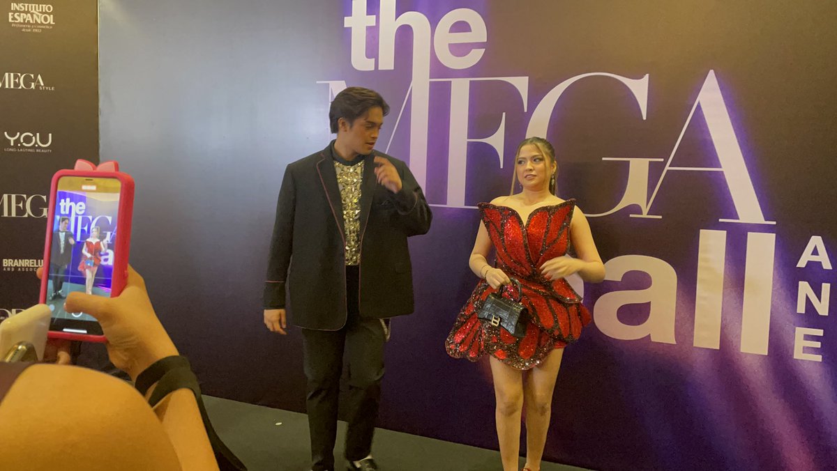 JhoeyPascua's tweet photo. And here they are!!! 

KDLEX ELEGANT MEGA DATE

#TheMEGABallAlexa
#TheMEGABallKD https://t.co/wrIUcuqspa