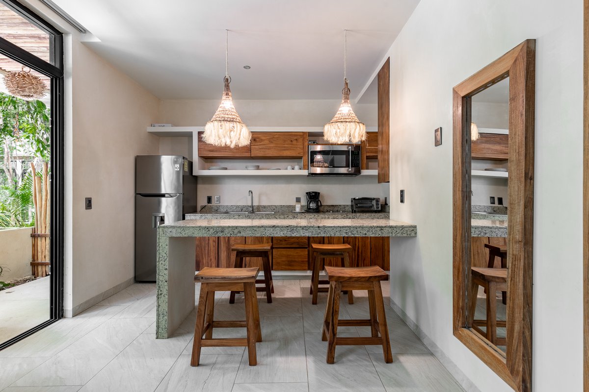 Are you a fan of heights or would you rather stay on the ground floor? Good thing the jungle looks beautiful from every angle. 🌴🌊

🤩 15% OFF your dream vacation stay! Code: TRAVELMX 

Explore Tulum your way 👇

at.casai.com/A2539