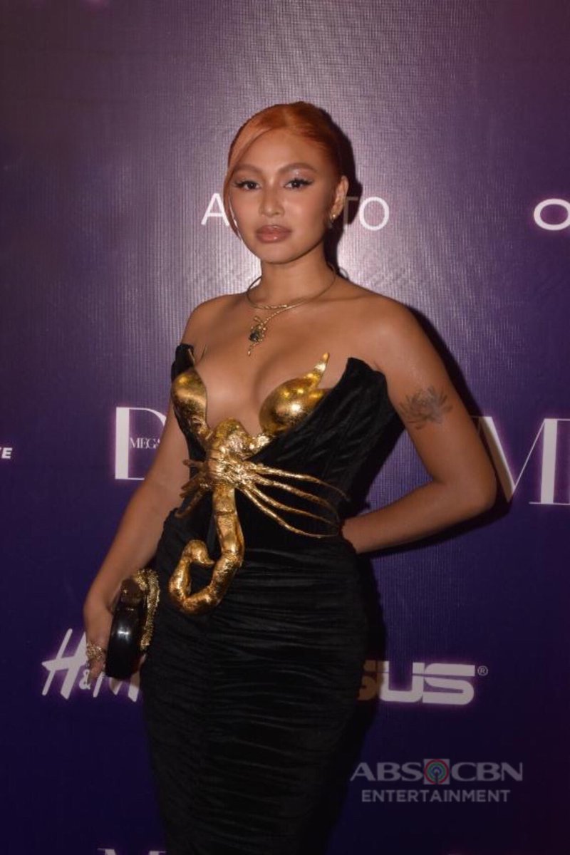 ABSCBN's tweet photo. Nadine Lustre's look for tonight literally stuns! See it here: 

Follow ABS-CBN for more #TheMEGABall updates. https://t.co/j256mmv0Jj