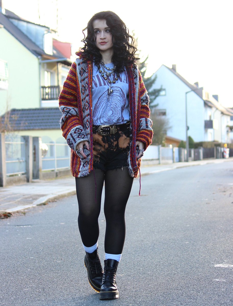 Black tights and white socks #Black #tights #and #white #socks