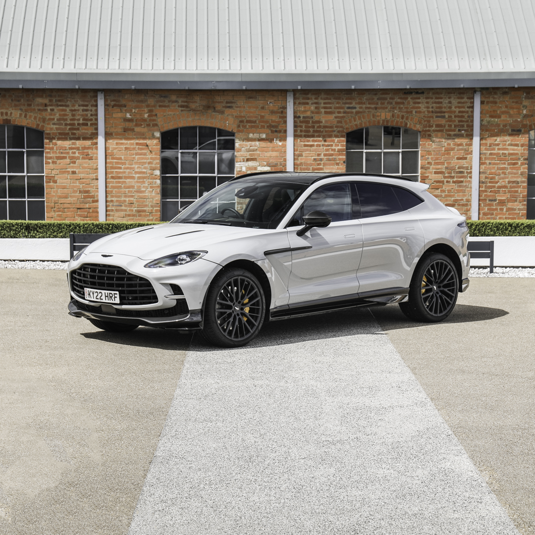 AstonMartinWork's tweet photo. A fantastic morning for a drive out to Aston Martin Works for brunch and a look at the latest and greatest super SUV... DBX707
#AstonMartin #AMCafe #DBX707 #Astunday #AstonMartinWorks #CarsAndCoffee https://t.co/zrnHtjRrez