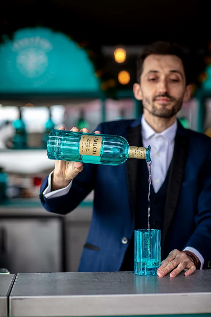 DandDLondon's tweet photo. Try a G&T with the ultimate twist!
@madisonlondon1 Bar Manager Alex has created the one-of-a-kind Summer G&T, complete with a splash of @italicusrdb 🍸
#danddlondon #ginandtonic #madison #madisonrooftop #italicus https://t.co/treoXiNALT