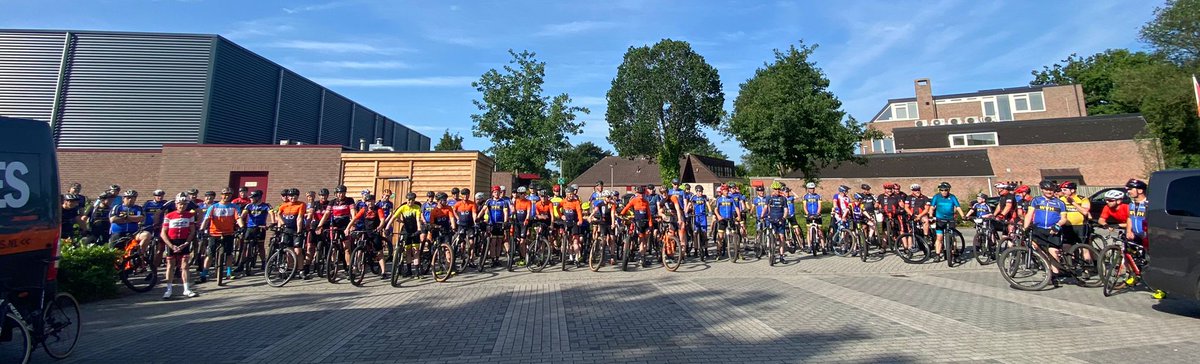 "We" noemen het geen protestactie maar we laten wel zien dat we het absoluut niet eens zijn met de sluiting van de Blauwe #MTB Route op de <a href="/NationaalParksh/">Sallandse Heuvelrug</a> #Holterberg/Haarle meer dan 200 MTB'rs rijden de (voorlopig)laatste x de route <a href="/HoltensNieuws/">HoltensNieuws</a> <a href="/gmrijssenholten/">Gemeente Rijssen-Holten</a> <a href="/Holtenextra/">Holtenextra</a>