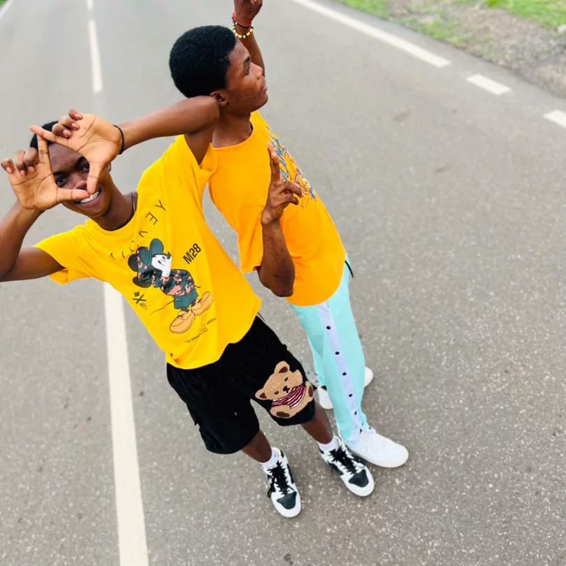 Creativ62661948's tweet photo. Movement never falls keep pushing hard and never give up😍😍 #creativeking_officials https://t.co/55JqKmxoh5