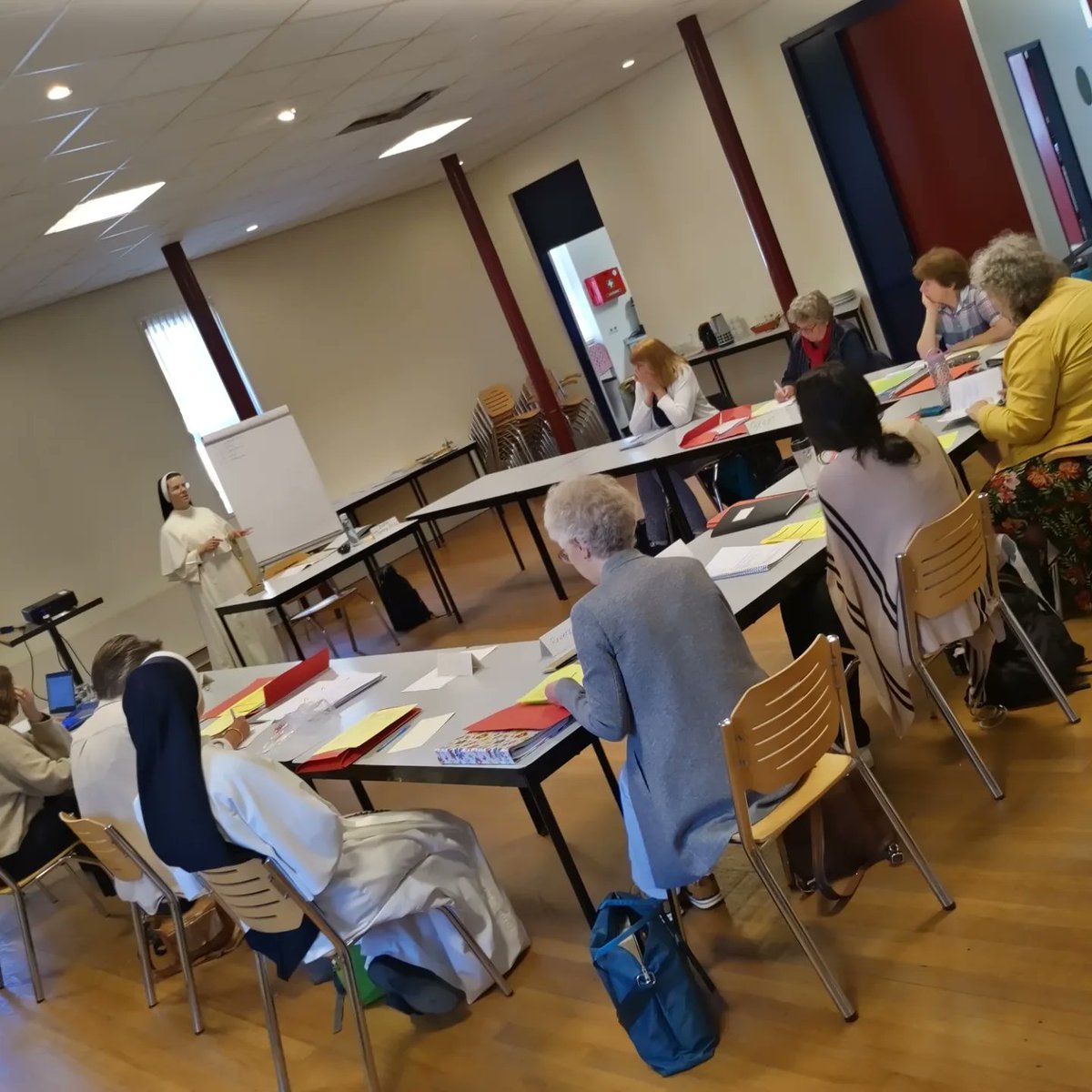 CatecheseGoedeH's tweet photo. Net afgerond: 11 deelnemers uit het bisdom Haarlem-A'dam deden de afgelopen dagen mee aan de training voor level I van de Catechese van de Goede Herder https://t.co/b50ptTk0GQ