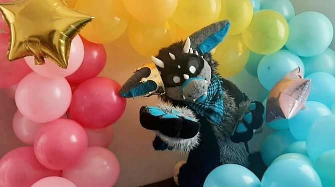 SeekerAstral's tweet photo. Are you ready to show your colors to the world~? 
❤️🧡💛💚💙💜🤎🖤🤍

Do It with pride! 🏳️‍🌈 
#PrideMonth #Pride2022
#FursuitFriday 🎉 #SqueakySaturday 🎈 https://t.co/o7XNZi0EFh