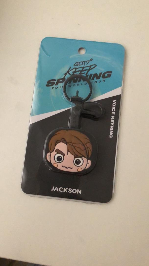 eymaa328's tweet photo. 🔴للبيع🔴

"Voice Keyring” 

تعليقة جاكسن بصوته من ميرش جولة keep spinning لقوتسفن

السعر: ٥٠ ريال
انا بجده واقدر اشحن لباقي المدن ب٤٠ 

#GOT7 #Jackson #قوتسفن #غوتسفن #اقاسيز #اغاسي #اقاسي https://t.co/rR0A1loIWM
