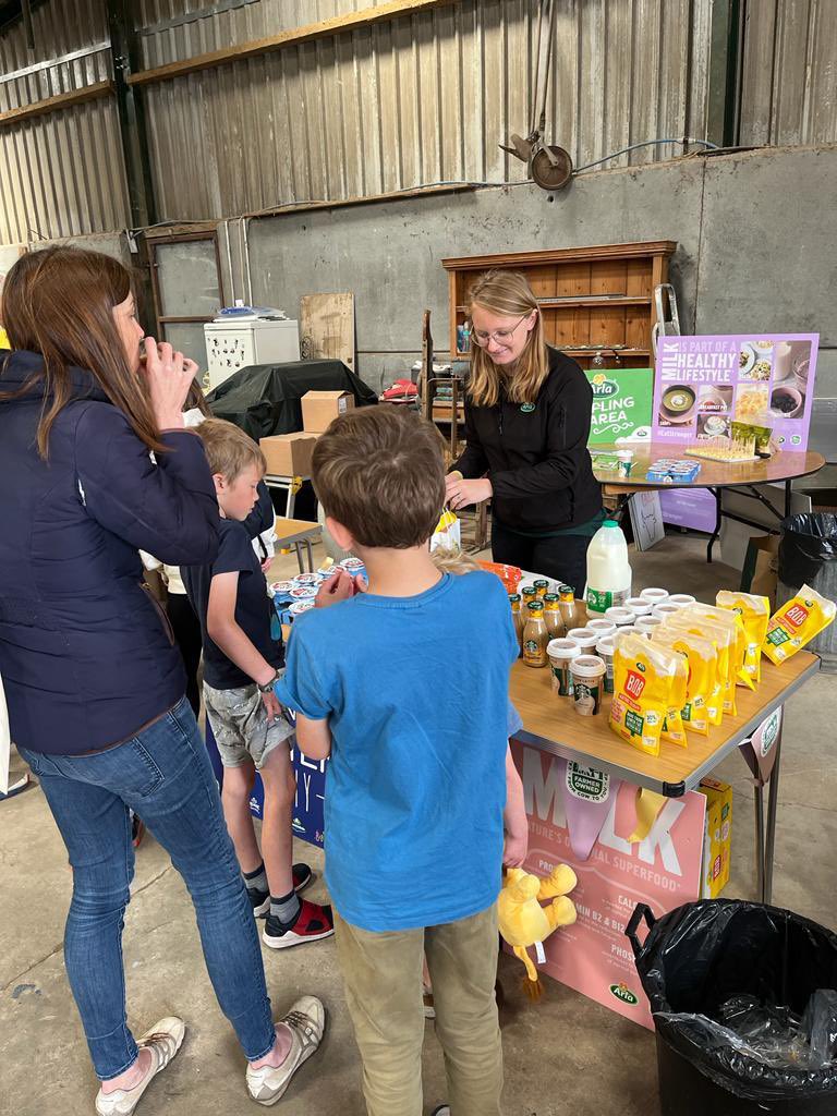 RowanBoardley's tweet photo. Fantastic day at @curlewfields for #LOFS22 spreading the word about the fantastic work our @ArlaDairyUK Farmer Owners do, and explaining how milk makes it from farm to fork in the format of many of our product samples! #Dairy #FarmerOwned https://t.co/oLP0PmtGKp