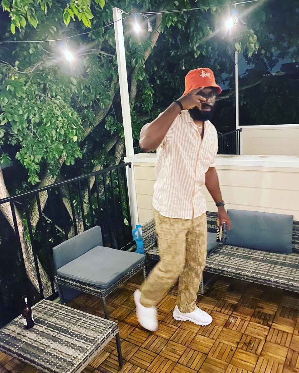 Wale_Based's tweet photo. Old fashioned 🥃 https://t.co/KvXXWIuynL
