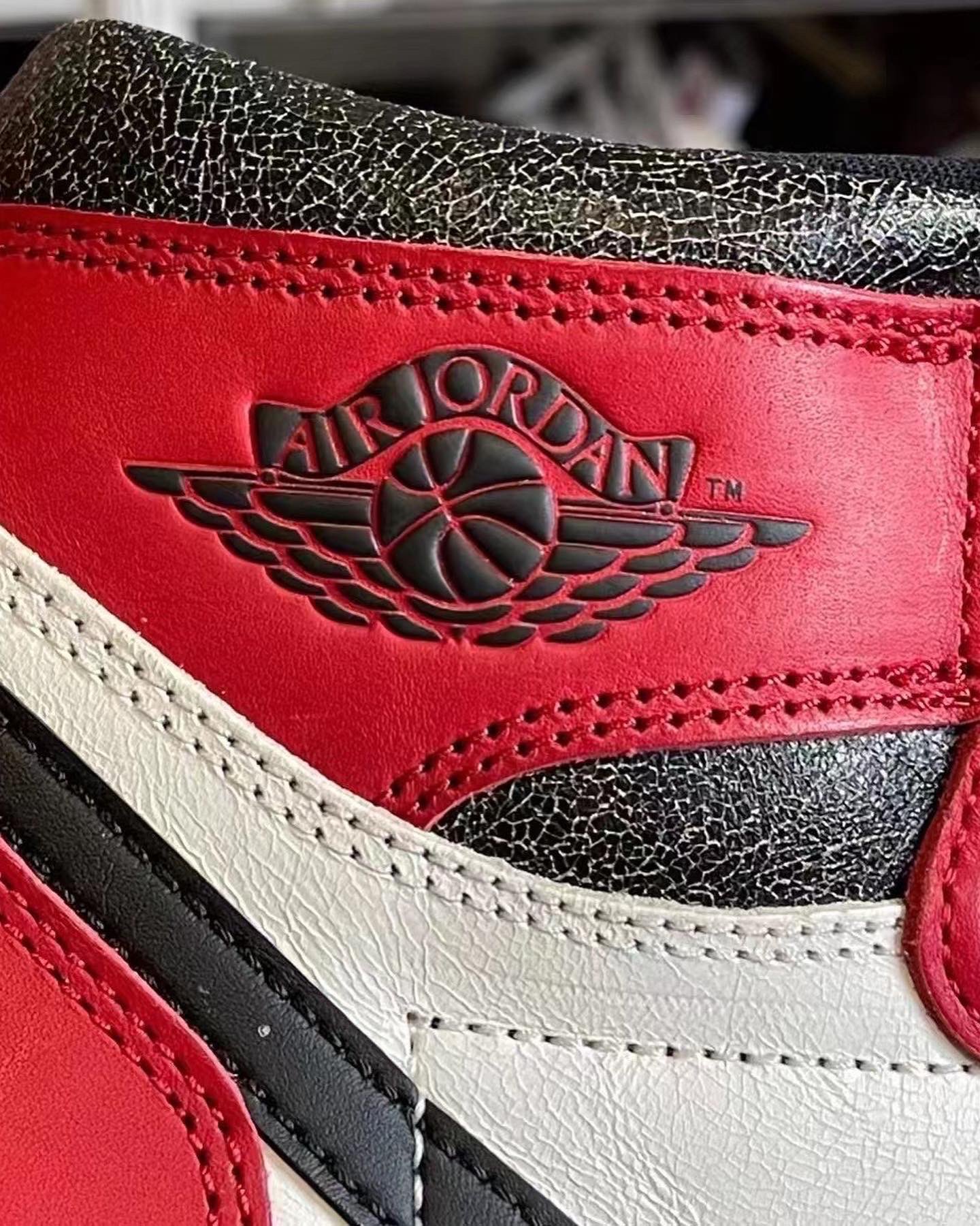 Aviator on X: "TMFP That's better. Air Jordan 1 High OG “Chicago  Reimagined” Color: Varsity Red/Black-Sail-Muslin Style Code: DZ5485-612  Release Date: October 29, 2022 Price: $180 https://t.co/cOQpS8WyIE" / X