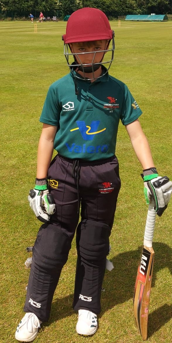 KidwellyTownCC's tweet photo. Great to see 4 of our 11s playing for West Wales against Herefordshire.
Daf made his debut for the perf team and got a wicket, Gruffydd put in his usual good performance with Jac scoring 25no but the highlight of the day had to be Harry scoring 56no! Awesome!

#growyourown https://t.co/Ij8iNR7czU