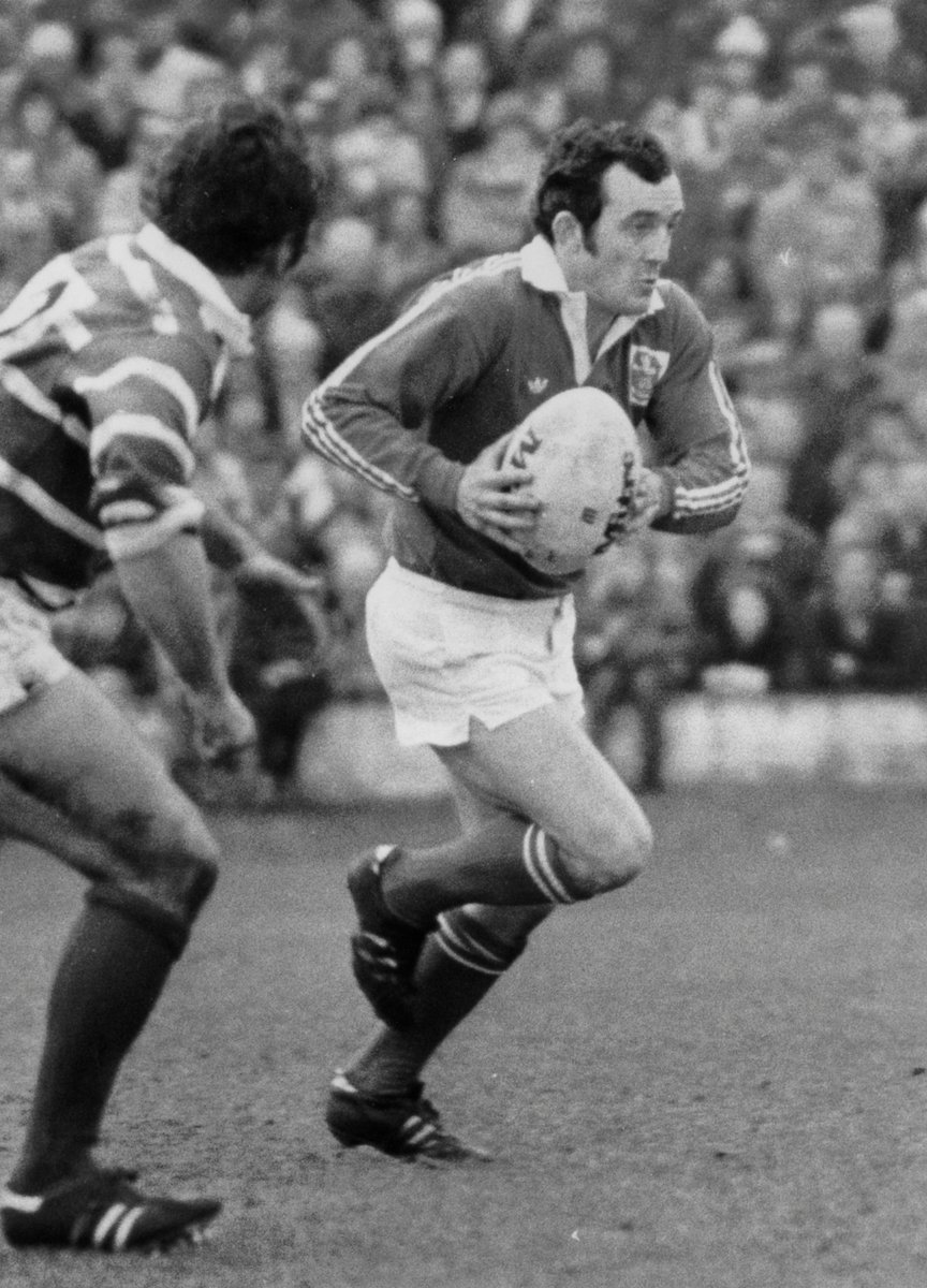 It is with the deepest sadness that we announce the passing of club legend, former captain and Scarlets President Phil Bennett.

Phil passed away peacefully at his home on Sunday evening surrounded by his close family.